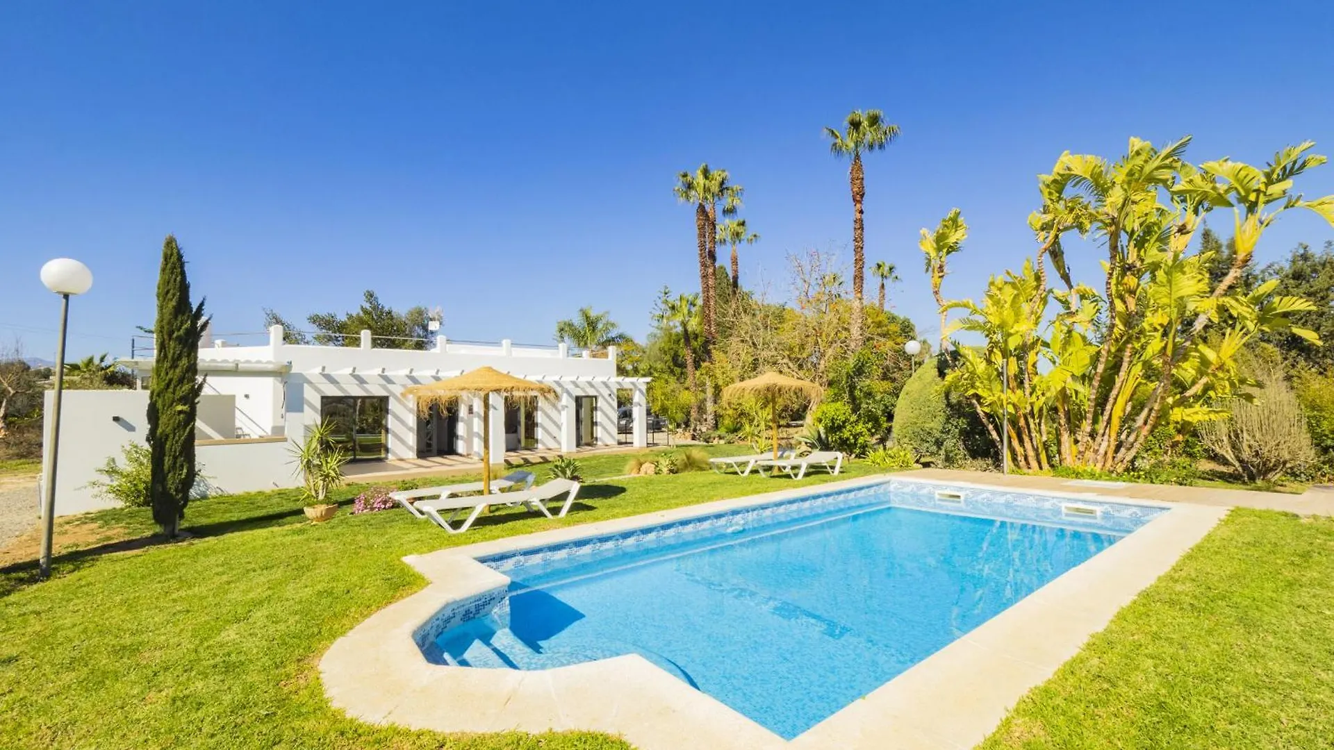 Holiday home Cubo'S Casa Rural El Oasis De Don Pedro Alhaurin el Grande