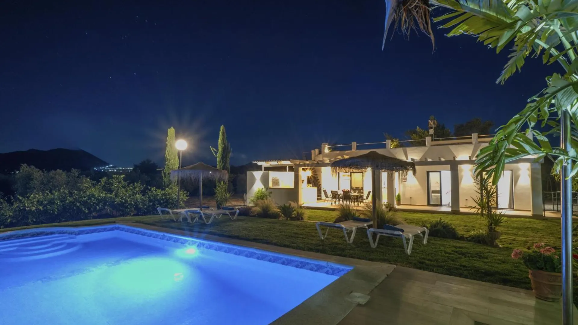 Holiday home Cubo'S Casa Rural El Oasis De Don Pedro Alhaurin el Grande Spain
